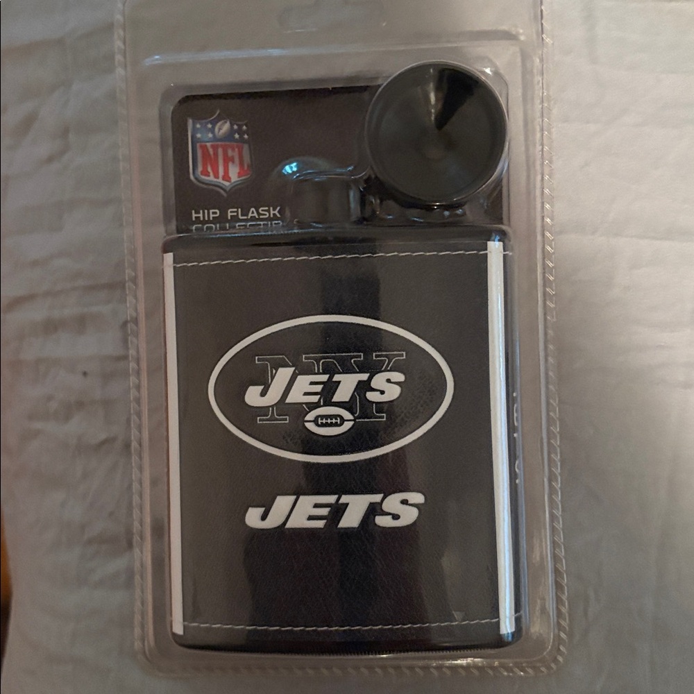 NFL Jets Black and White Hip Flask Set